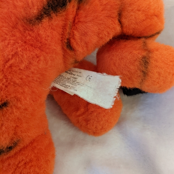 Vintage Disney Tigger Plush 13" - Picture 4 of 5